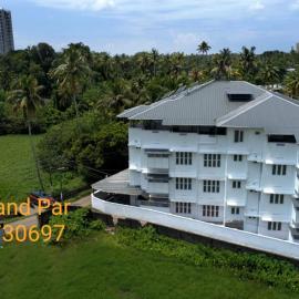 Style Homes Grand Park، فندق في Elūr
