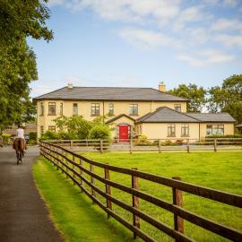 Cahergal Farmhouse B&B, hotel in Newmarket on Fergus