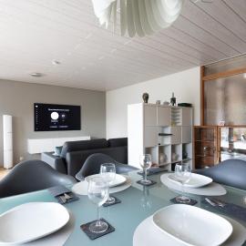 Storchennest - Großzügiges sonniges Wohlfühl-Apartment mit traumhafter Terrasse, מלון בטטנאנג