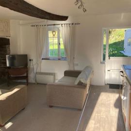 Courtyard Cottage - Grade II listed - Barnstaple