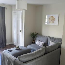 Cosy Fermanagh Home - The Cosy Beech, hotel in Lisnaskea