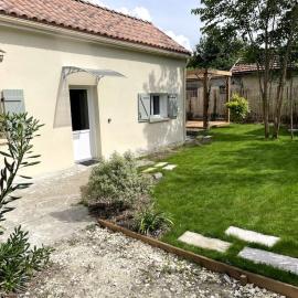 Petite maison avec jardin au calme: Floirac şehrinde bir otel