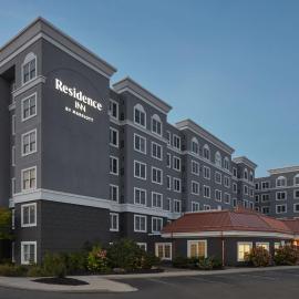 Residence Inn by Marriott Mississauga-Airport Corporate Centre West, khách sạn ở Mississauga