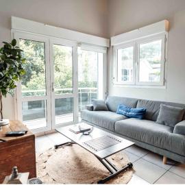 Cozy apartment by the sea