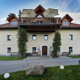 Little Farm Apartments