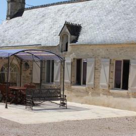 Maison de charme en pierre, hotel v destinaci Morville