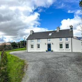 Sneem Farmhouse, hótel í Sneem