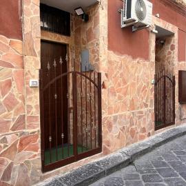 Mary House Apartments, hotel a Catania