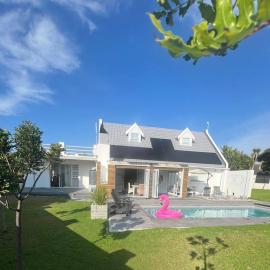 THE SURF AND GOLF HUIS Solar Power