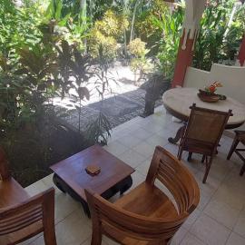 Catra Homestay beachroom 10 B, hotel a Karangasem