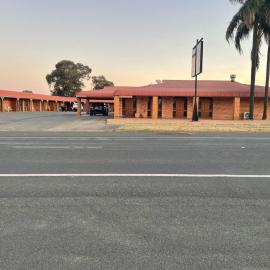 True blue Motor Inn, hotel in West Wyalong