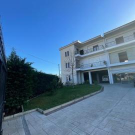 Villa VSV: Parking Spot+ View, hotel in Bathore