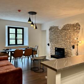 Cacele - La croisette 5 appartementen en 6 tweepersoonskamers met jacuzzi, hótel í Vresse-sur-Semois