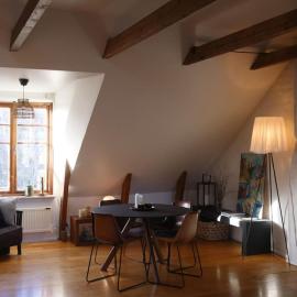 Spacious Penthouse close to center, hotel in Stockholm