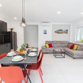 House Bartulovic - Jan Apartment with a pool, hotel u gradu Ston
