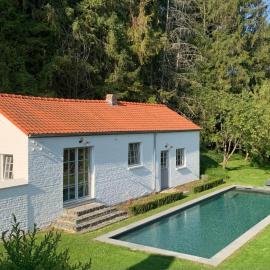 Maison avec piscine dans un environnement idyllique，Lasne的飯店