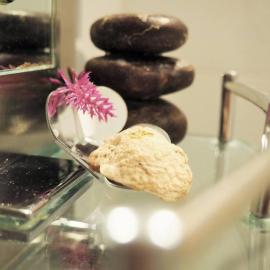 LOVE and Relax at Dream Catcher Retreat, hotel di Whitby