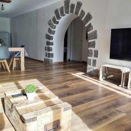 LE MAZOT-SPA HIVER ET ETE-Piscine-Proche lac-Charme-Détente、Lathuileのホテル