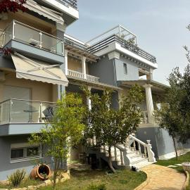 Viesnīca Villa Spartandom pilsētā Gerakini