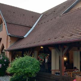 Korona Panzió, Hotel in Balatonberény