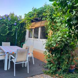 Casita con jardin, parking, bicis, padel surf