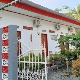 Hotel O Kost Reski 1 Near Pasar Rakyat Limbung، فندق في Limbung