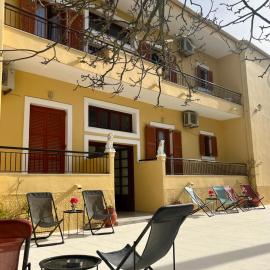 Nicoll Apartments, hotel en Acharavi