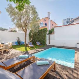 Casa Rosário - Three Bedroom Villa with Private Pool, hotel in Cascais