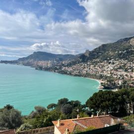 Aux portes de Monaco superbe T3 vue mer