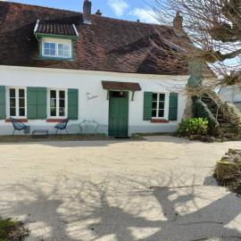 Charmant gîte : Les flambeaux, hotel em Mareuil-en-Brie