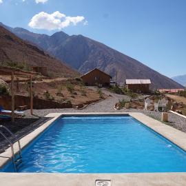 Cumbres de Alcohuaz、Alcoguazのホテル