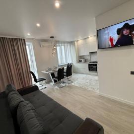 Апартаменти класу люкс в ЖК Яровиця,1 спальня, hotel v destinácii Lutsʼk