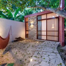 Casa Tuch. Suites independientes de diseño. Retiro de lujo, oasis de paz.