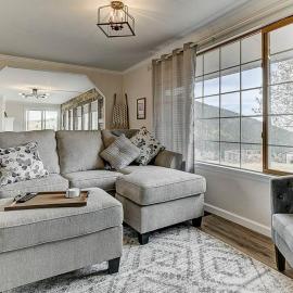 Stay in a Historic Gold Mine Town w/Mountain Views, hotel a Victor