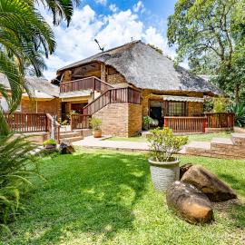 Woodlands Guest House, hotel in Hazyview