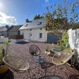 Petite maison dans la manche, hotel a Créances