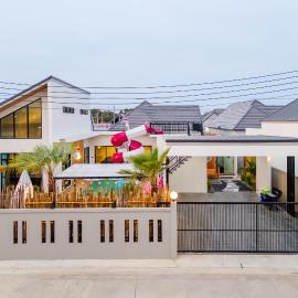 BoHome Pool Villa Cha-am, ξενοδοχείο σε Ban Sa
