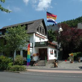 Gasthof Holländer Eck、レンネシュタットのホテル