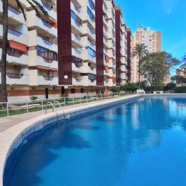 Apartamentos Tugar a 200mts del mar en Playa Gandia, hotel in Playa de Gandia