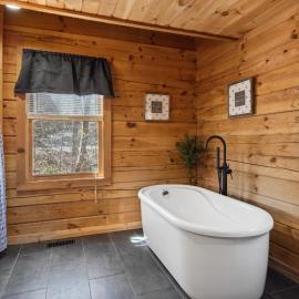 Cozy family friendly Cabin with hot tub, near Gatlinburg, Pigeon Forge, Dollywood, hotel Sevierville-ben