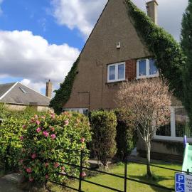 The Green Retreat Edinburgh, 2-minute walk to bus stop