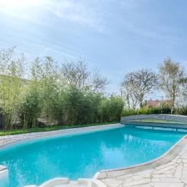 Blue Villa near Disneyland Paris