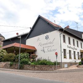 Rosenhotel Scherer – hotel w mieście Schiffweiler