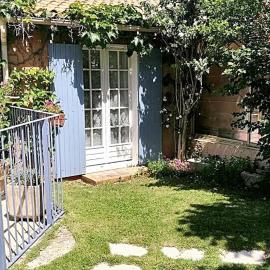 Appartement charmant proche d'Avignon avec piscine privée, hotel a Le Pontet