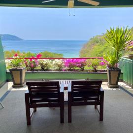 Kata Sea View Sanctuary, hotel in Kata Beach