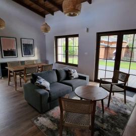 Domek na Cyplu Ostrowskim, hotel in Ostrowo