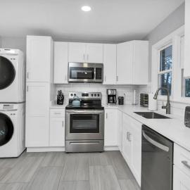 Pristine 3BR-Centrally located, hotel in Columbia