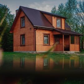 Biebrzańska Osada, hotel a Stare Dolistowo