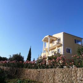 Linda House Corfu 2, ξενοδοχείο στους Άγιους Δέκα