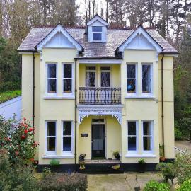 Roselyn House